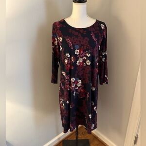 JJill Floral Dress, above knee.  Black, red/white. Size PL
